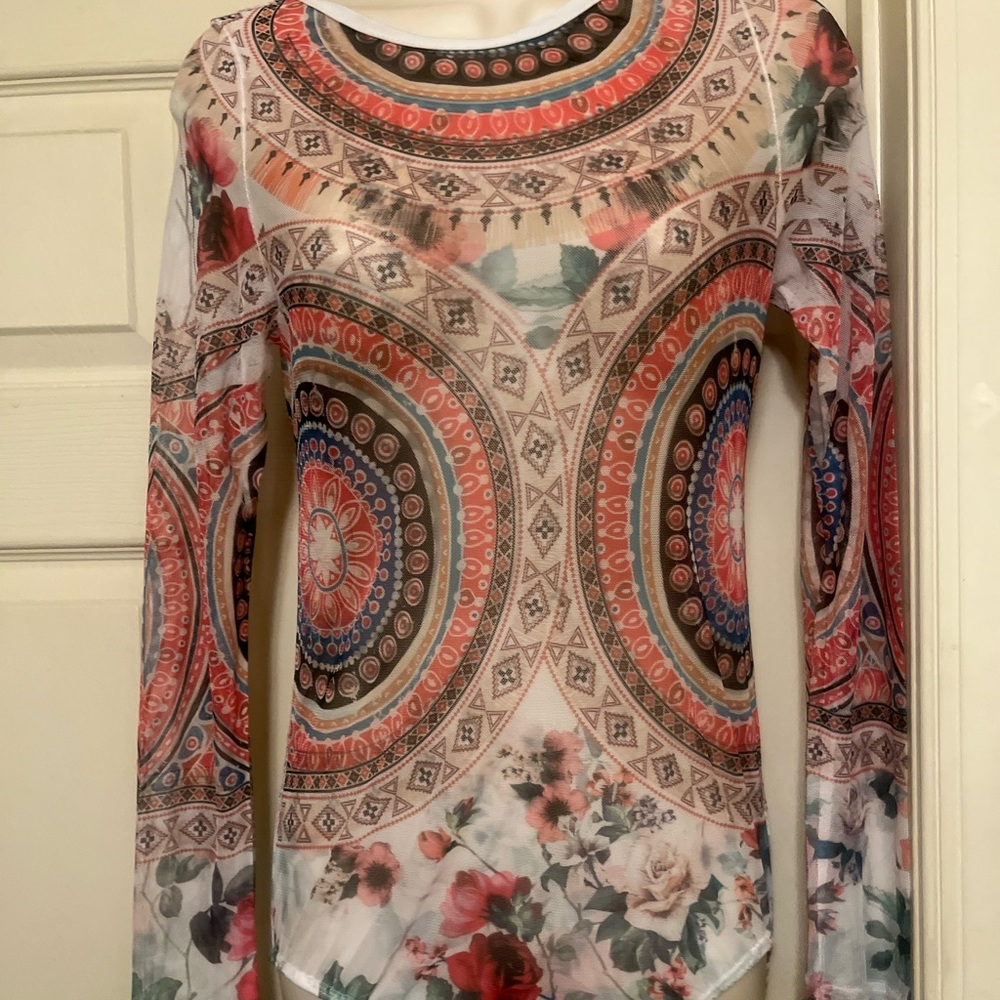 “Fashionova Top”